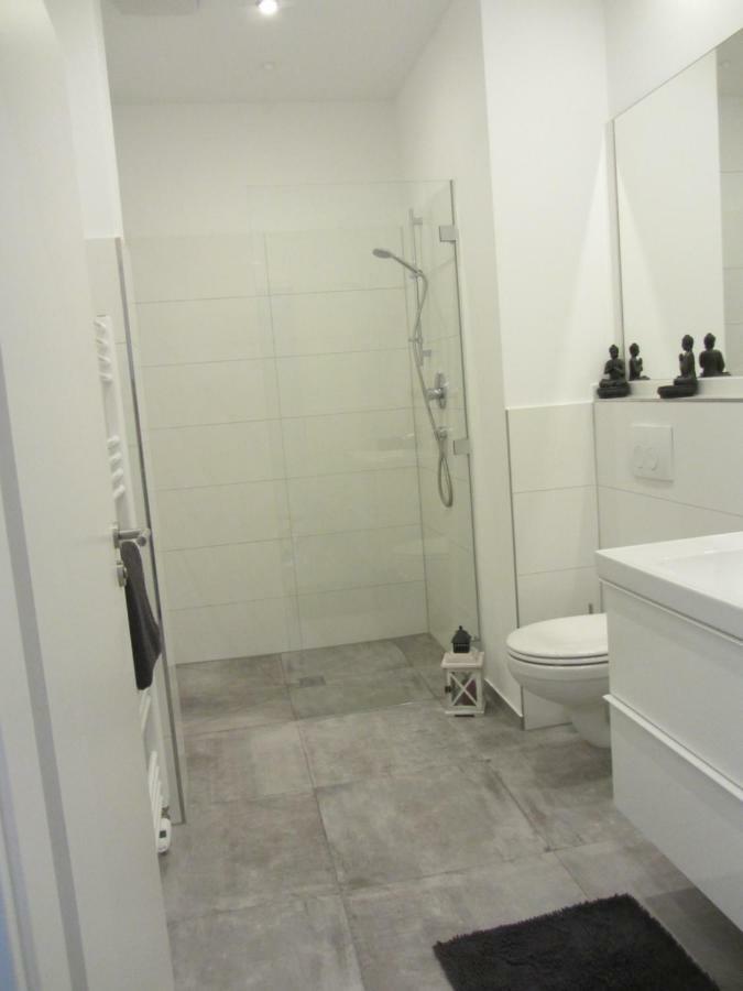Ferienwohnung Roxana - Am Bodensee ฟรีดริชส์ฮาเฟน ภายนอก รูปภาพ